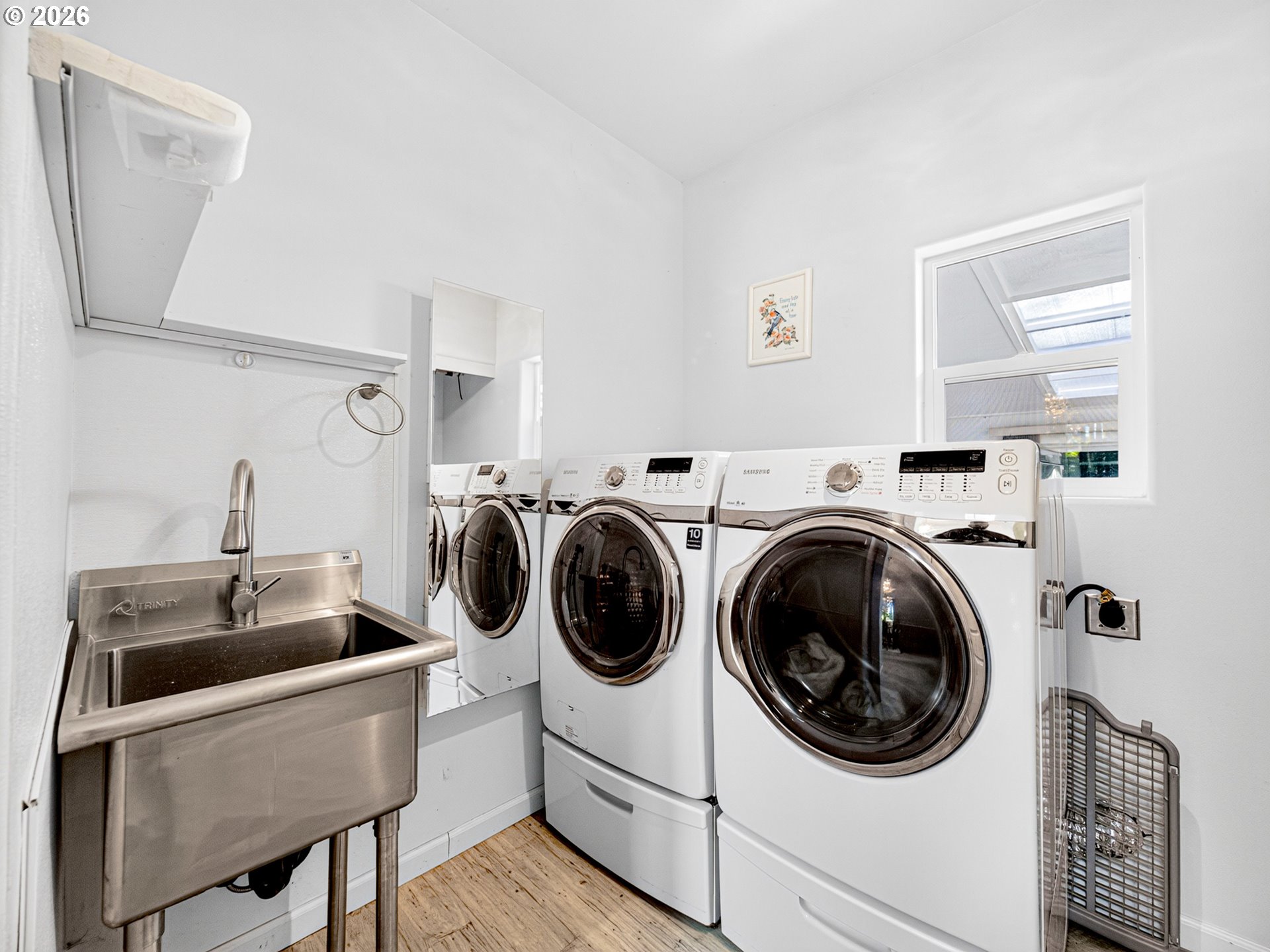 27241 South Pederson Road Estacada, OR 97023 - Photo 15 of 43 Laundry