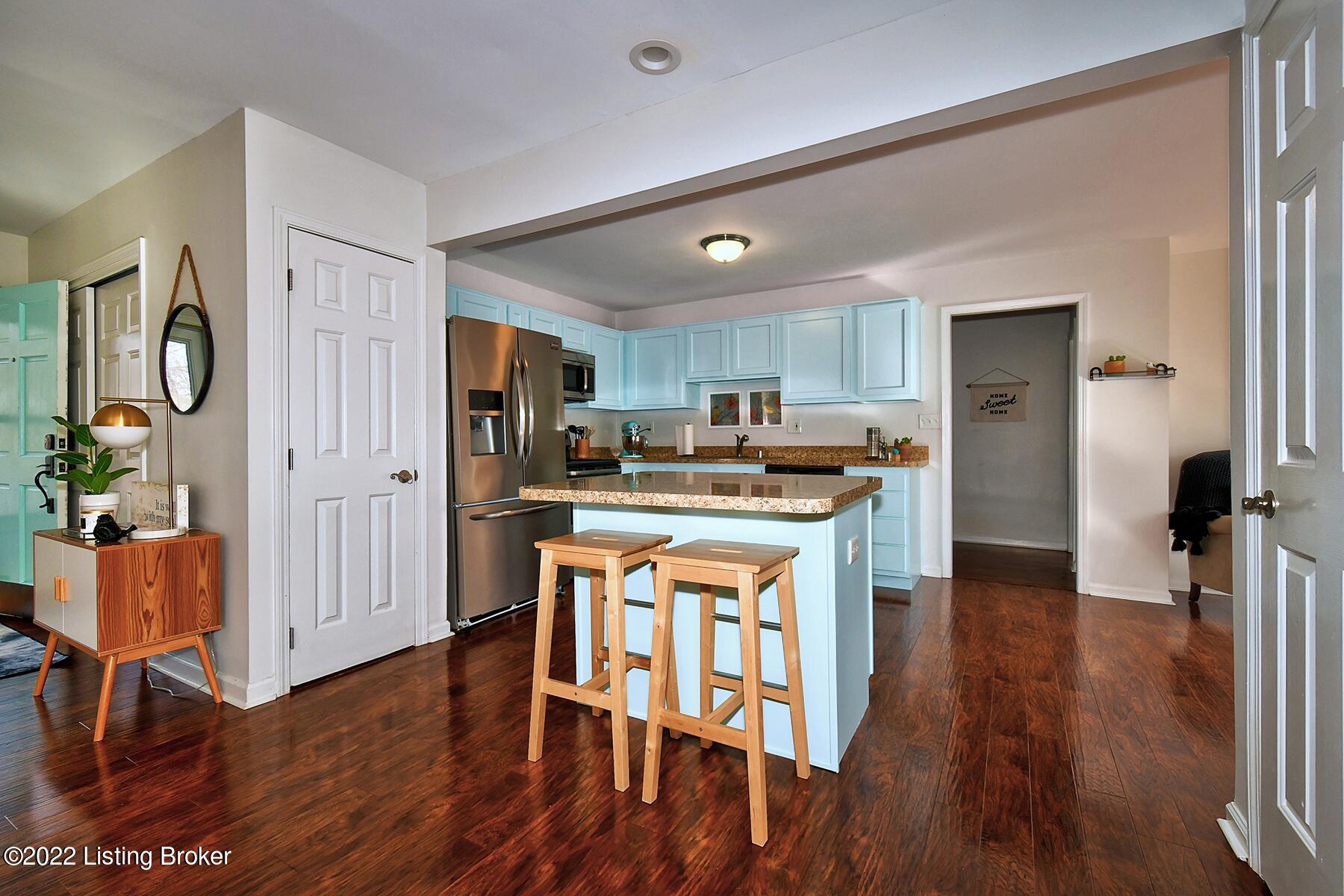2809 Rio Rita Avenue Louisville, KY 40220 - Photo 5 of 29 Kitchen Open to Family Room
