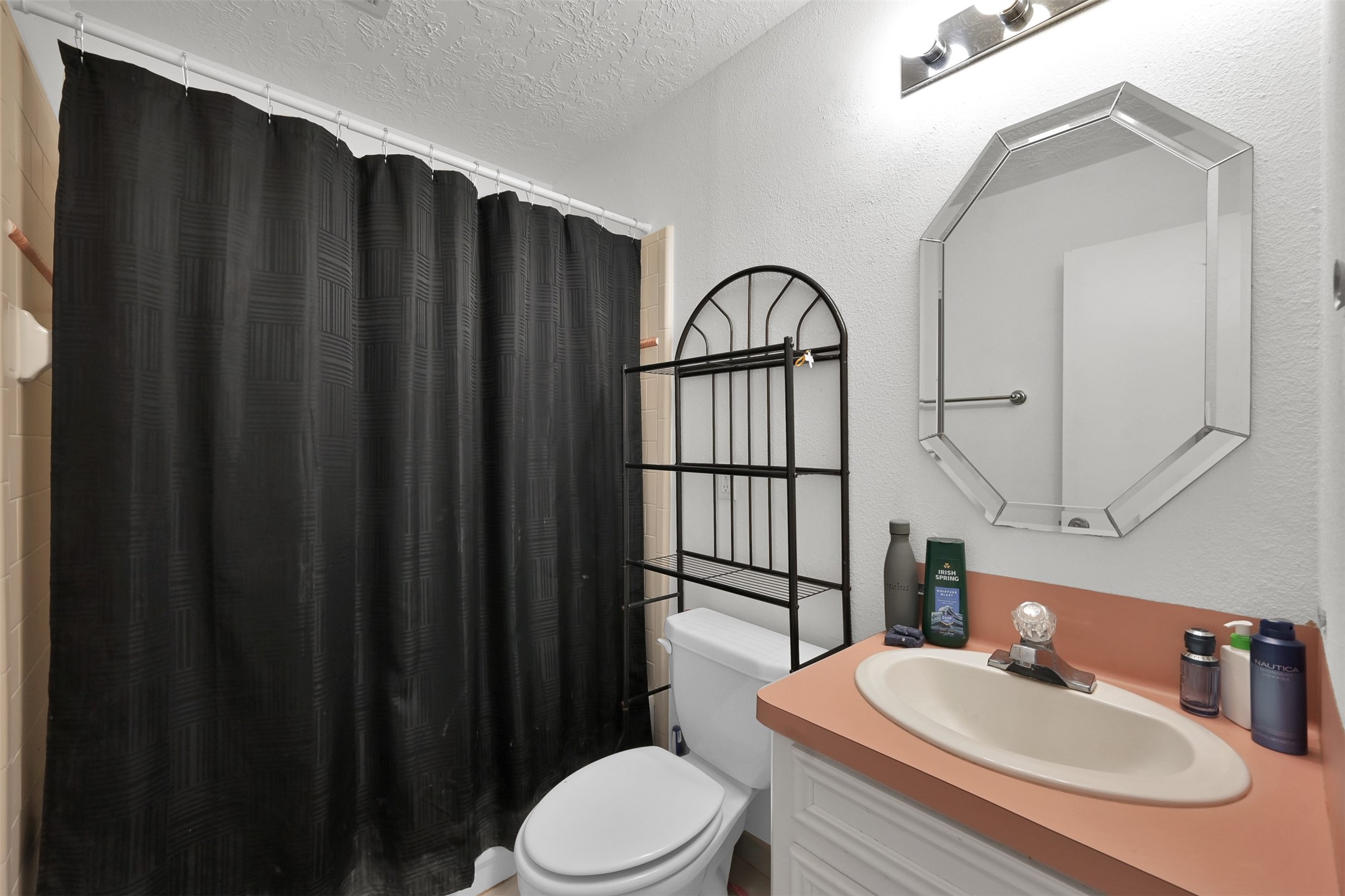 17691 Rogers Road New Waverly, TX 77358 - Photo 26 of 40 Secondary Bathroom #3