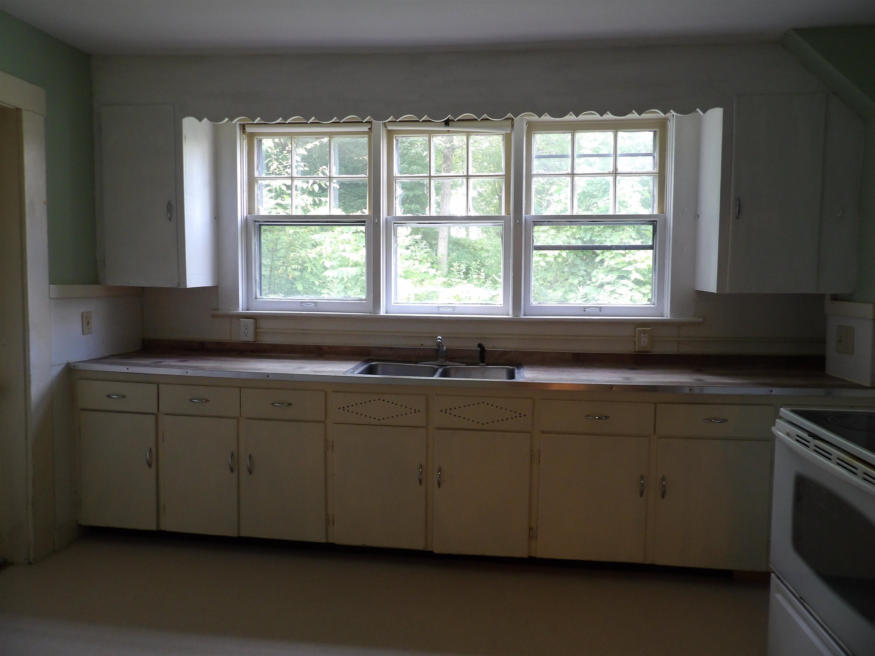 6 Gibbs Street Proctor, VT 05765 - Photo 11 of 38
