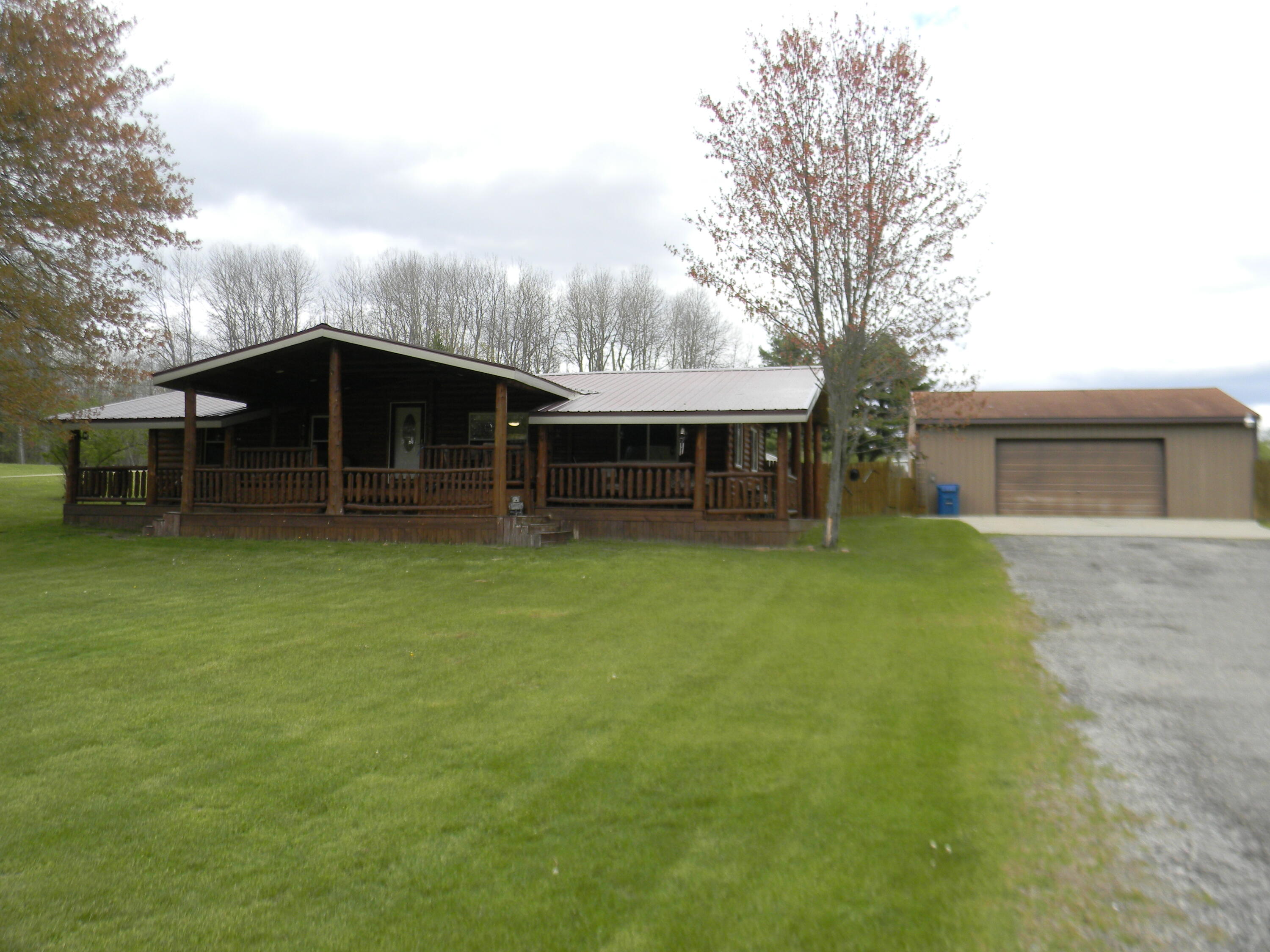 19096 Lincoln Road Stanwood, MI 49346 - Photo 2 of 25 DSCN3567
