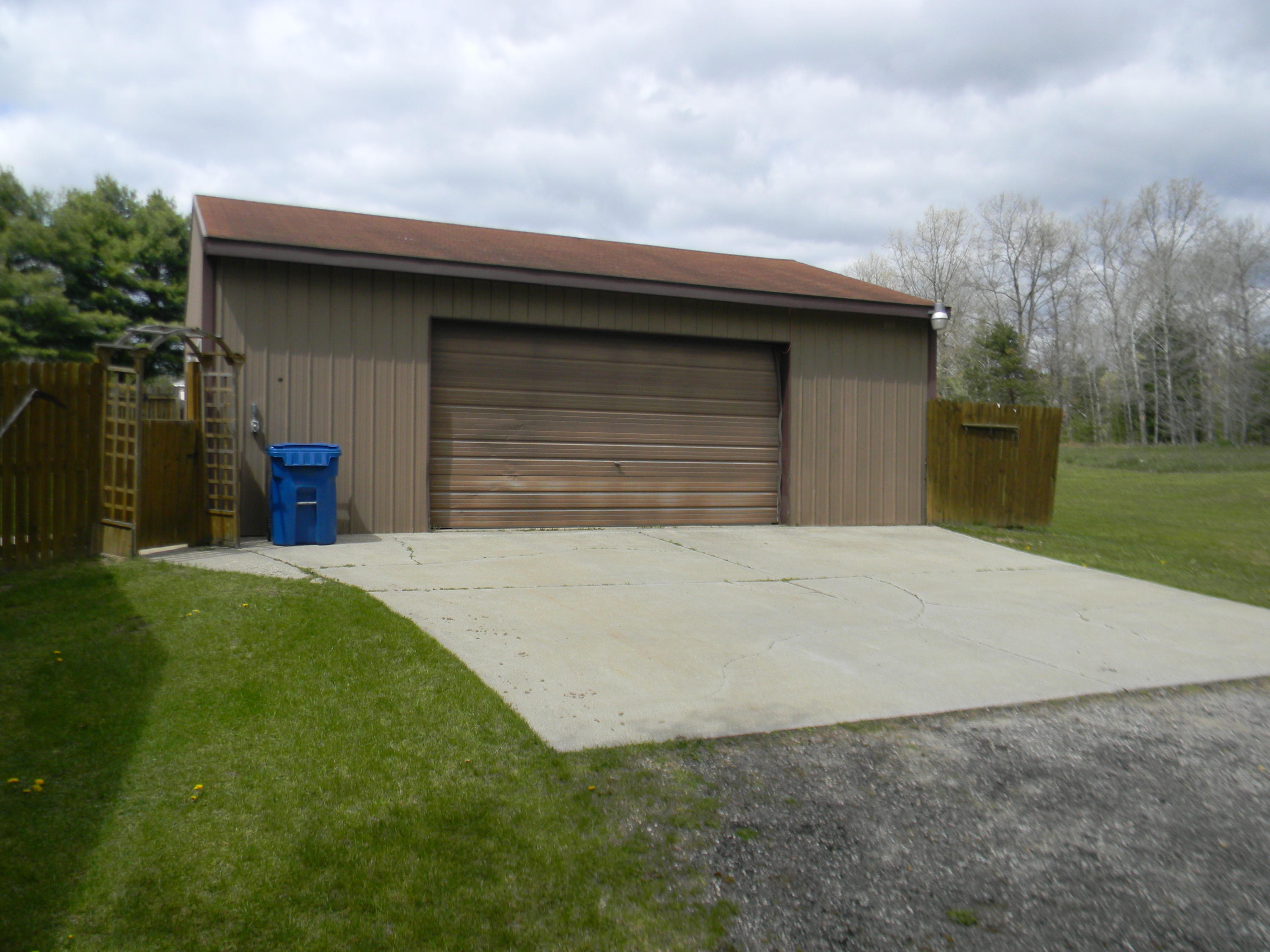 19096 Lincoln Road Stanwood, MI 49346 - Photo 6 of 25 DSCN3572