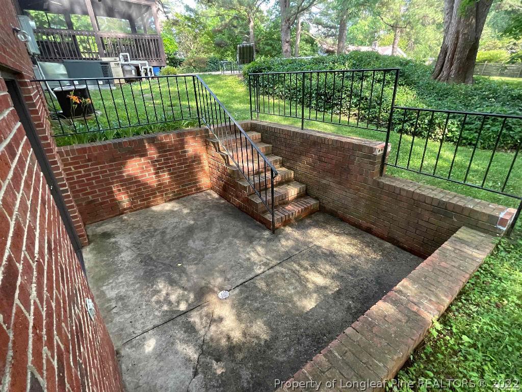 704 Barbara Drive Raleigh, NC 27606 - Photo 21 of 51 Gallery Image 21