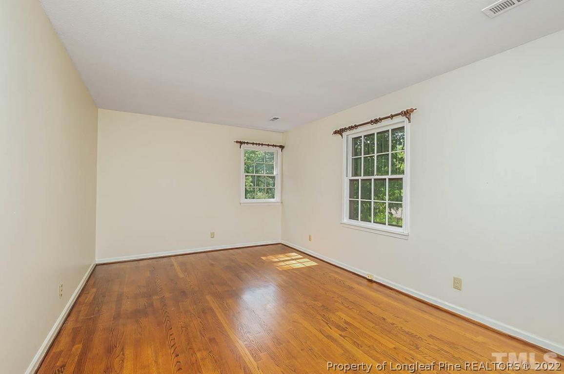 704 Barbara Drive Raleigh, NC 27606 - Photo 29 of 51 Gallery Image 29