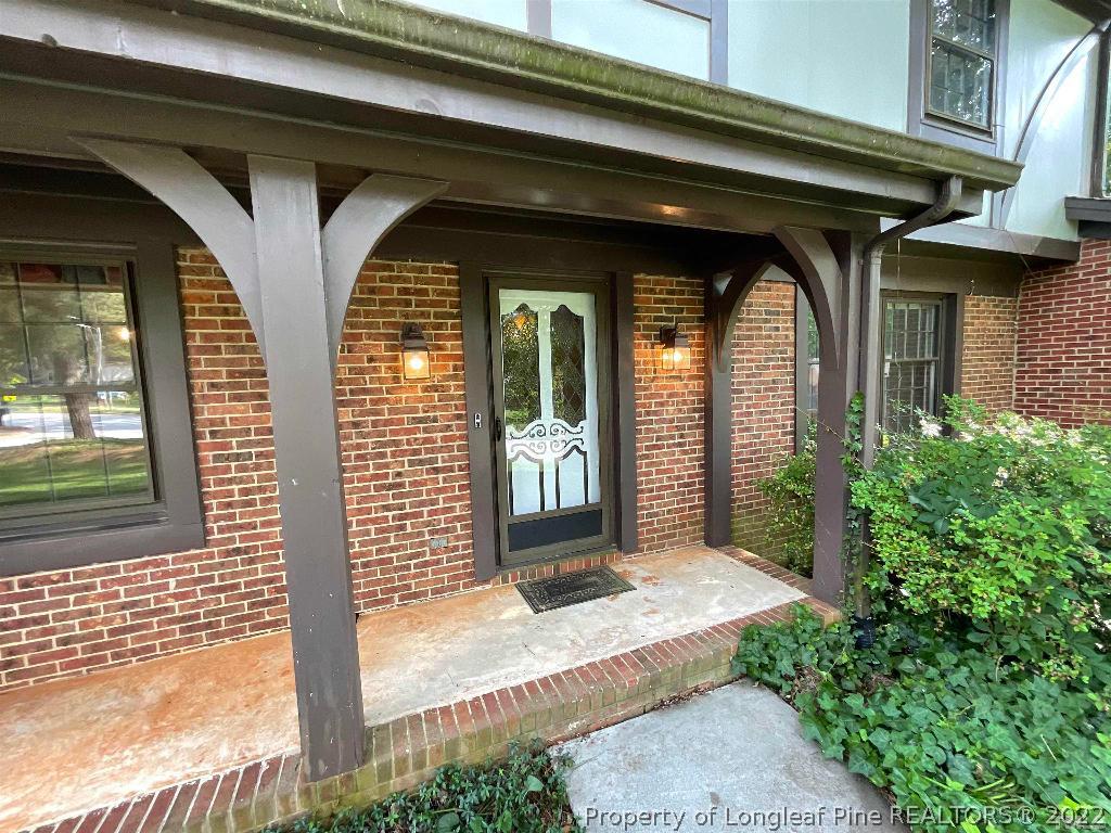 704 Barbara Drive Raleigh, NC 27606 - Photo 4 of 51 Gallery Image 4