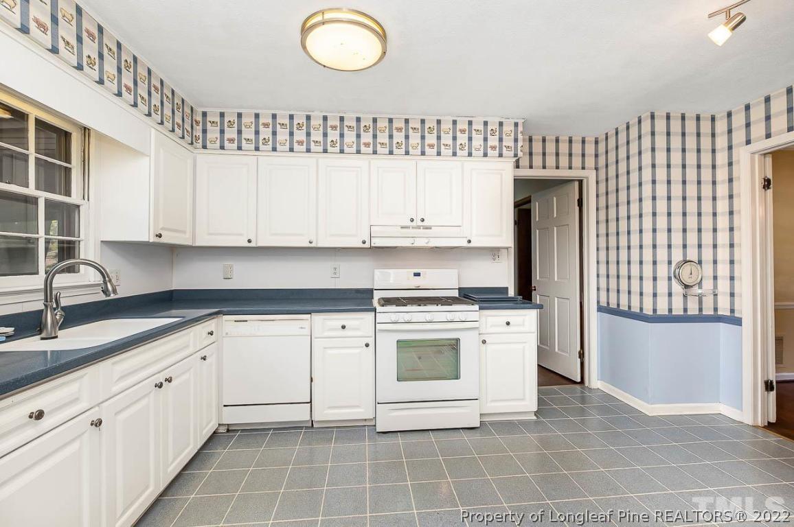 704 Barbara Drive Raleigh, NC 27606 - Photo 8 of 51 Gallery Image 8
