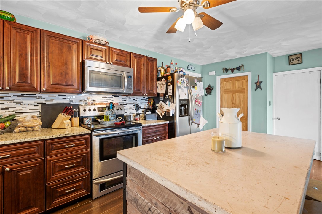 26 Napoleon Street Woonsocket, RI 02895 - Photo 5 of 29 Gallery Image 5