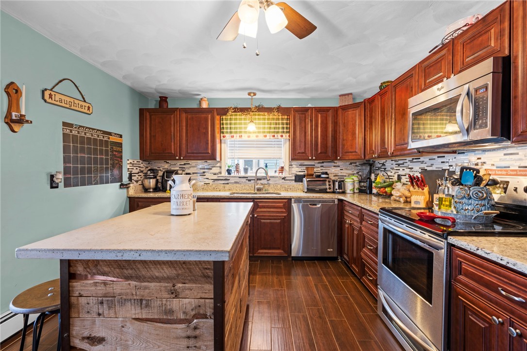 26 Napoleon Street Woonsocket, RI 02895 - Photo 6 of 29 Gallery Image 6