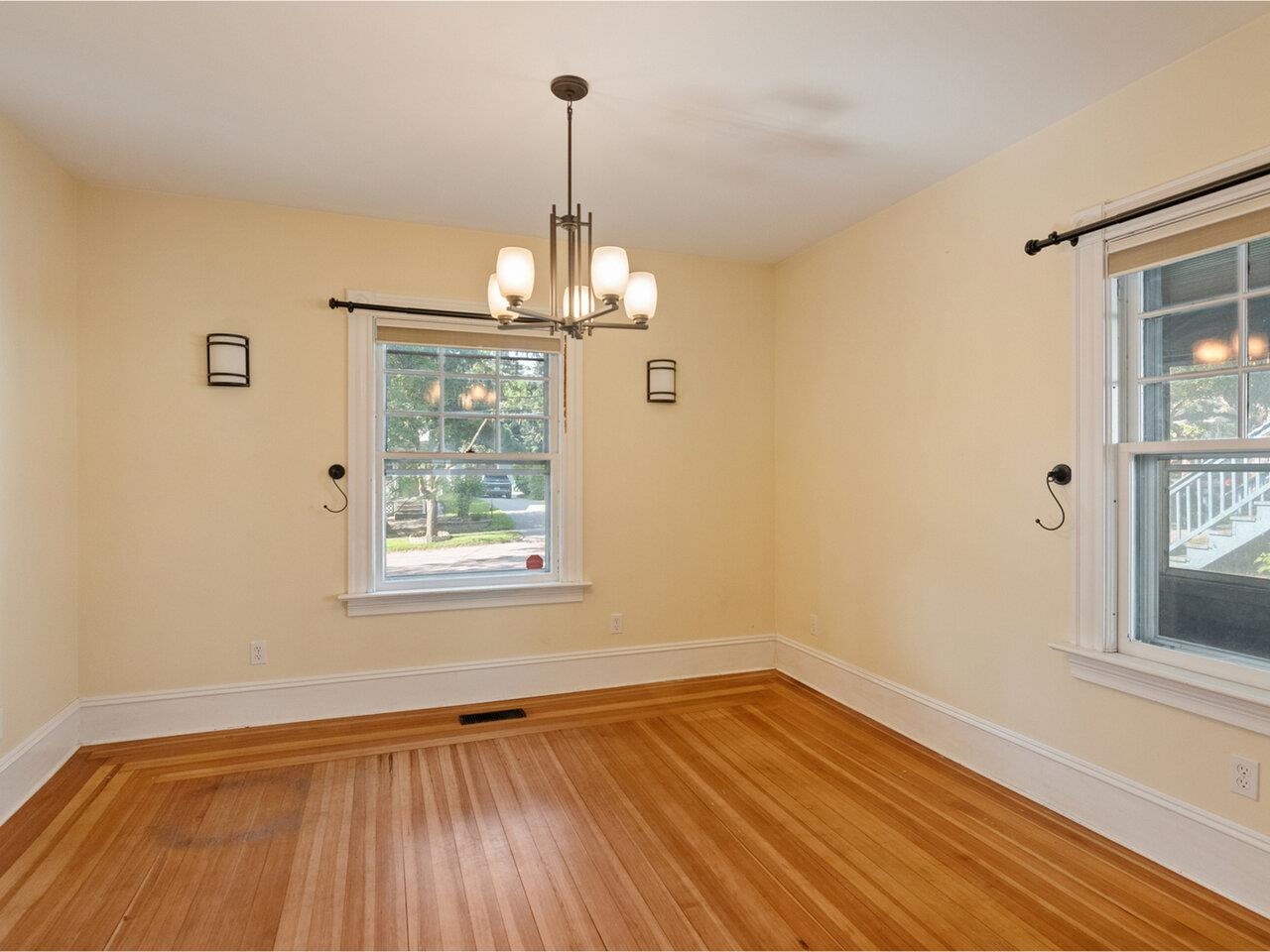 159 Loomis Street Burlington, VT 05401 - Photo 12 of 43