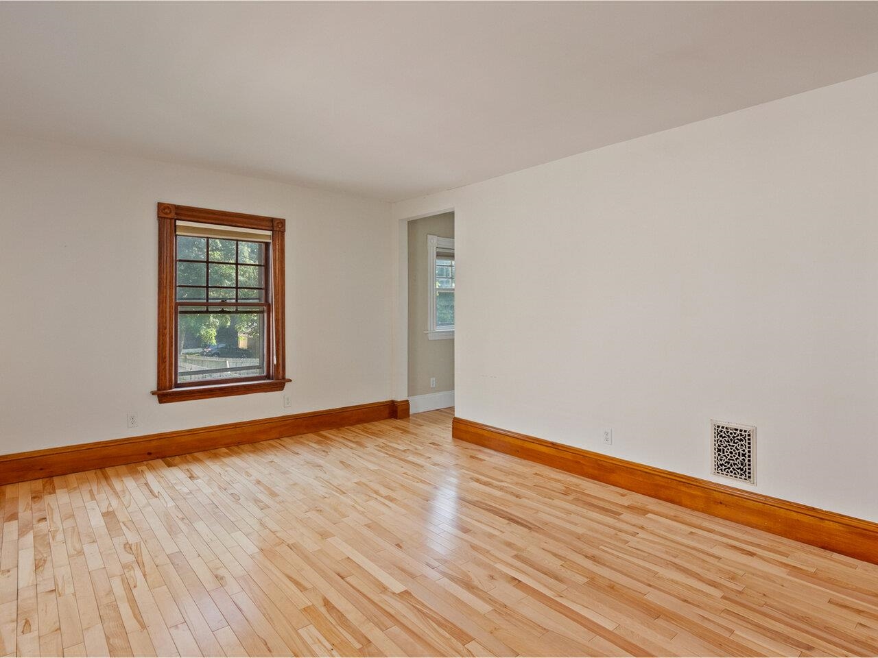 159 Loomis Street Burlington, VT 05401 - Photo 18 of 43