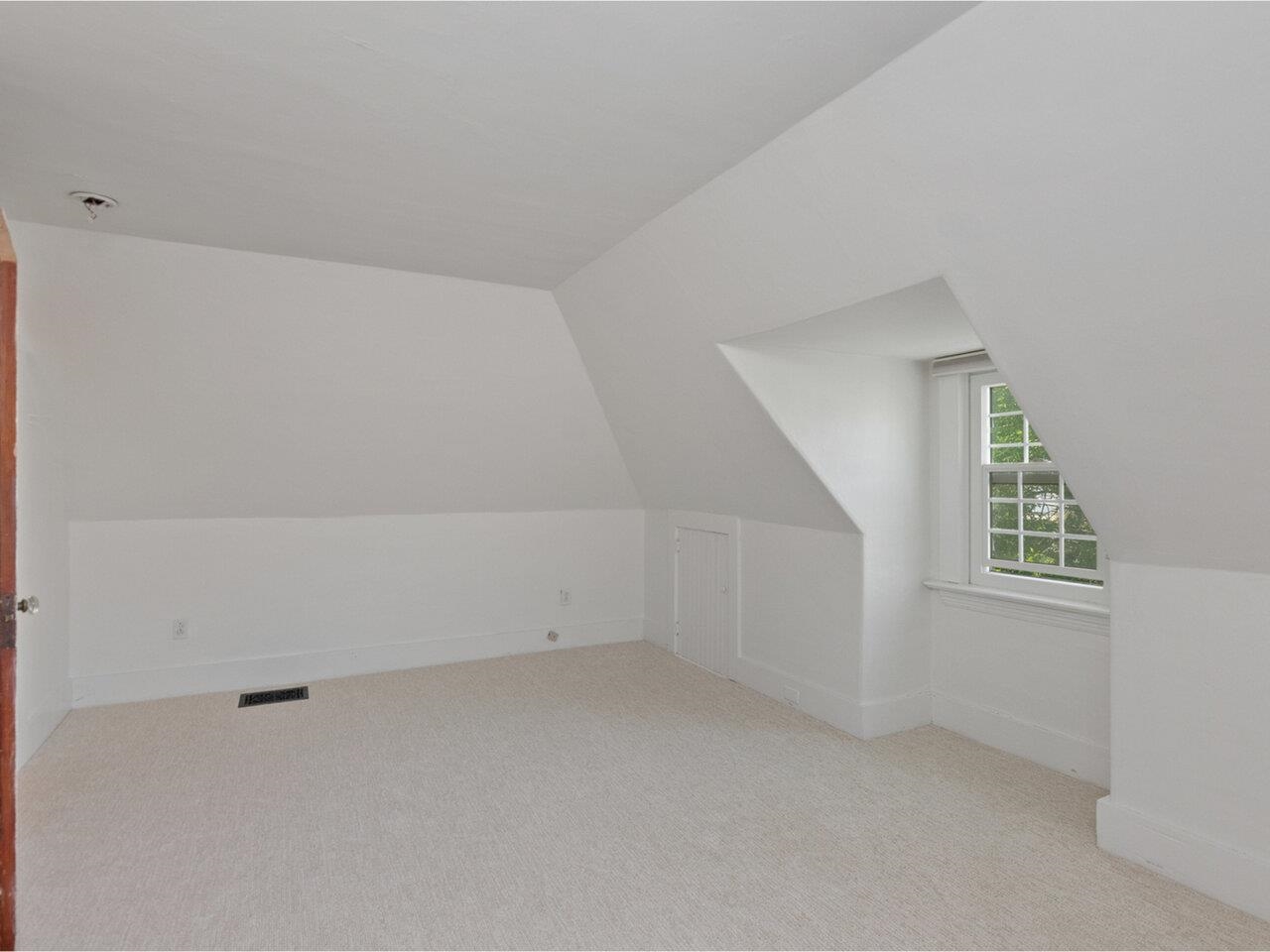 159 Loomis Street Burlington, VT 05401 - Photo 27 of 43