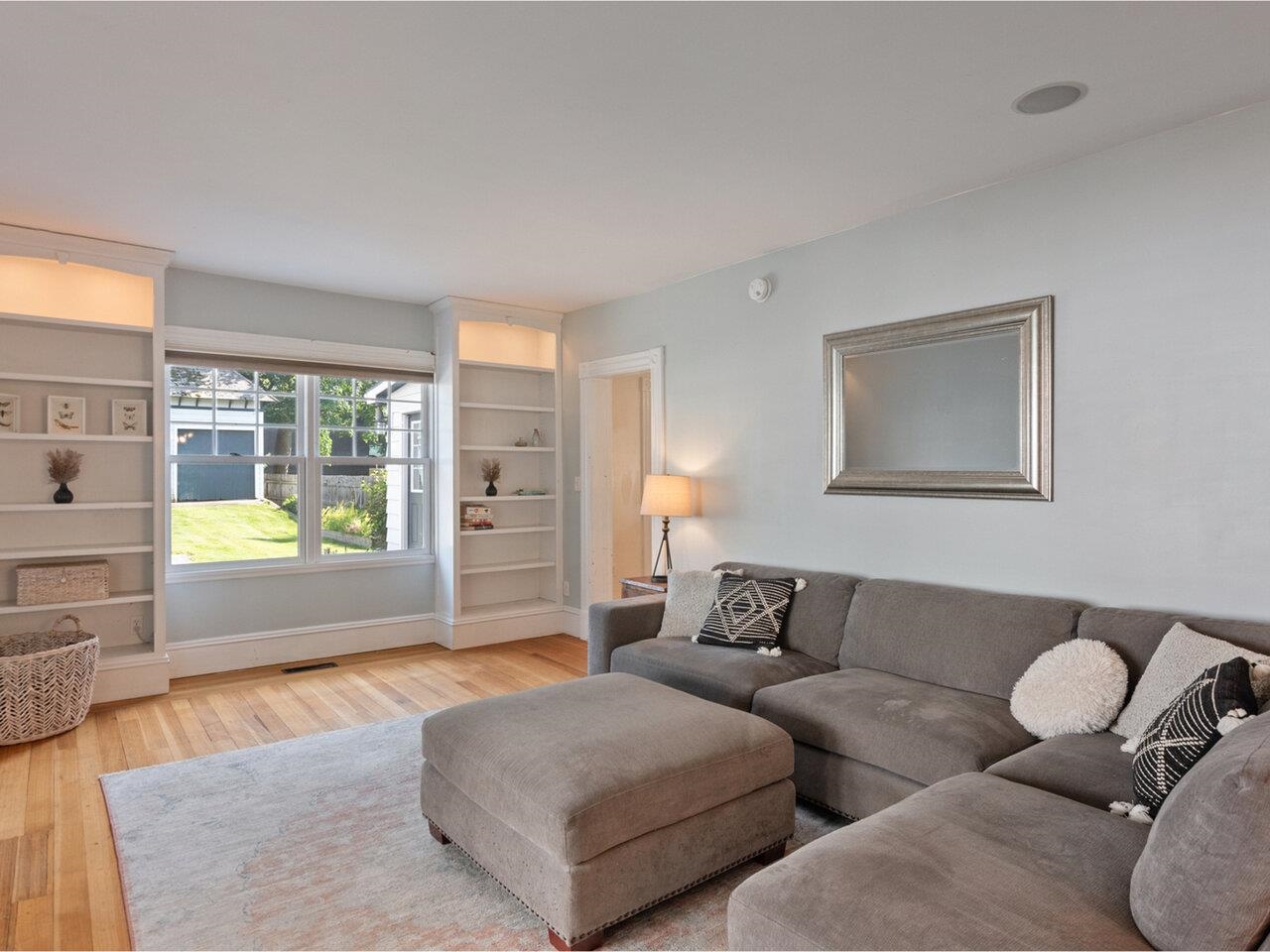 159 Loomis Street Burlington, VT 05401 - Photo 3 of 43