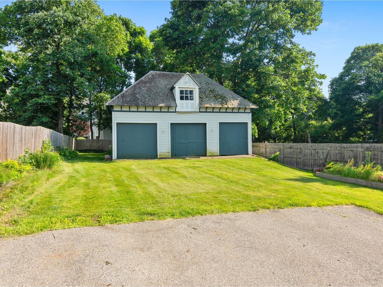 159 Loomis Street Burlington, VT 05401 - Photo 32 of 43