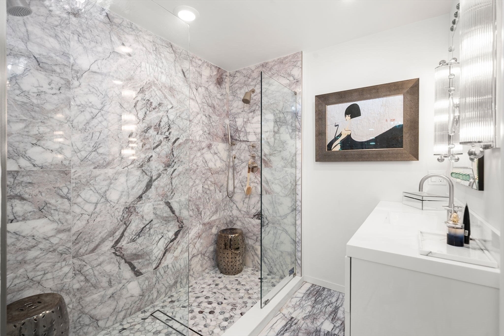 260 Beacon Street, Unit 4 Boston, MA 02116 - Photo 15 of 33