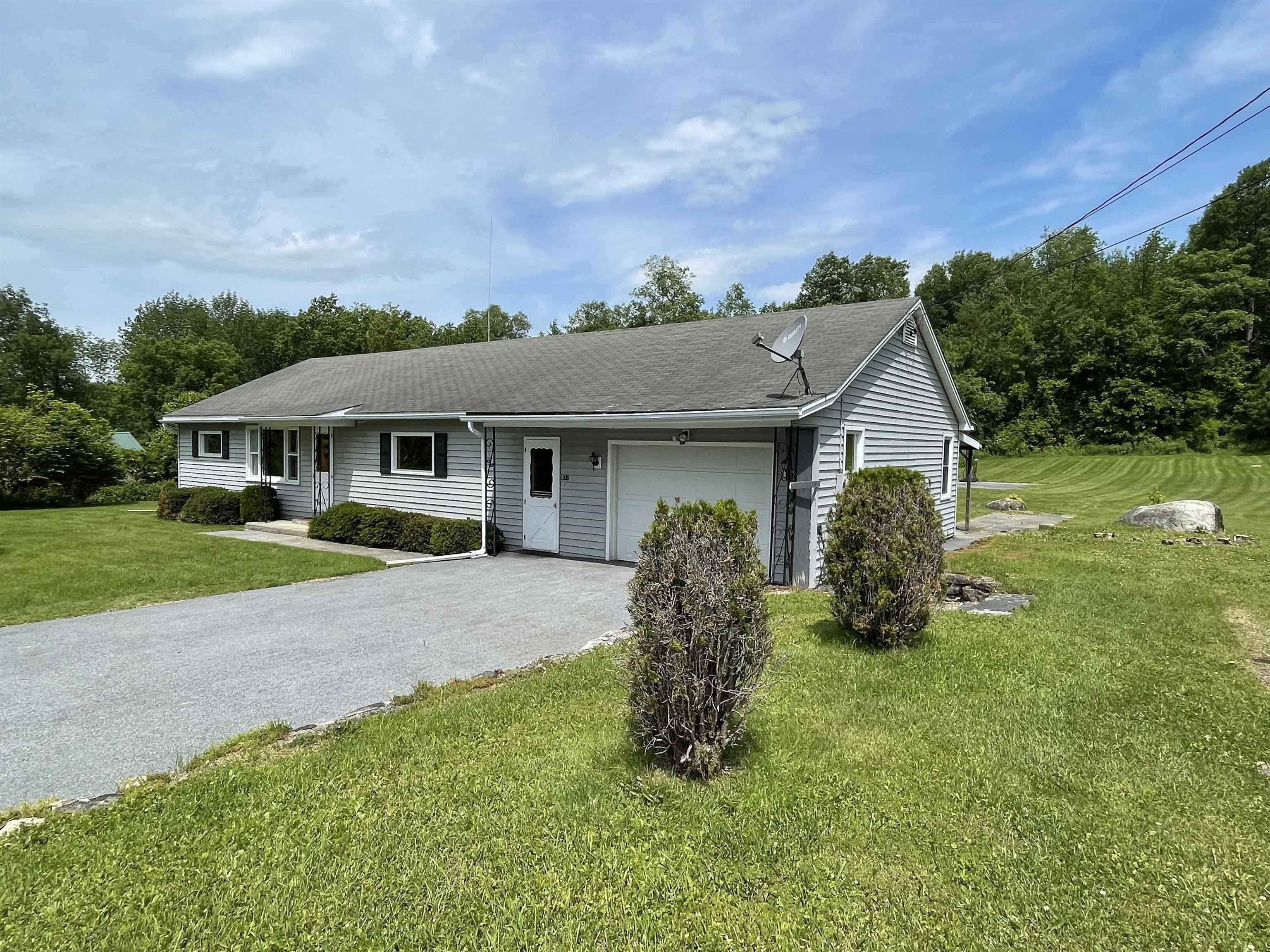 673 Oxbow Road Pittsford, VT 05763 - Photo 1 of 30