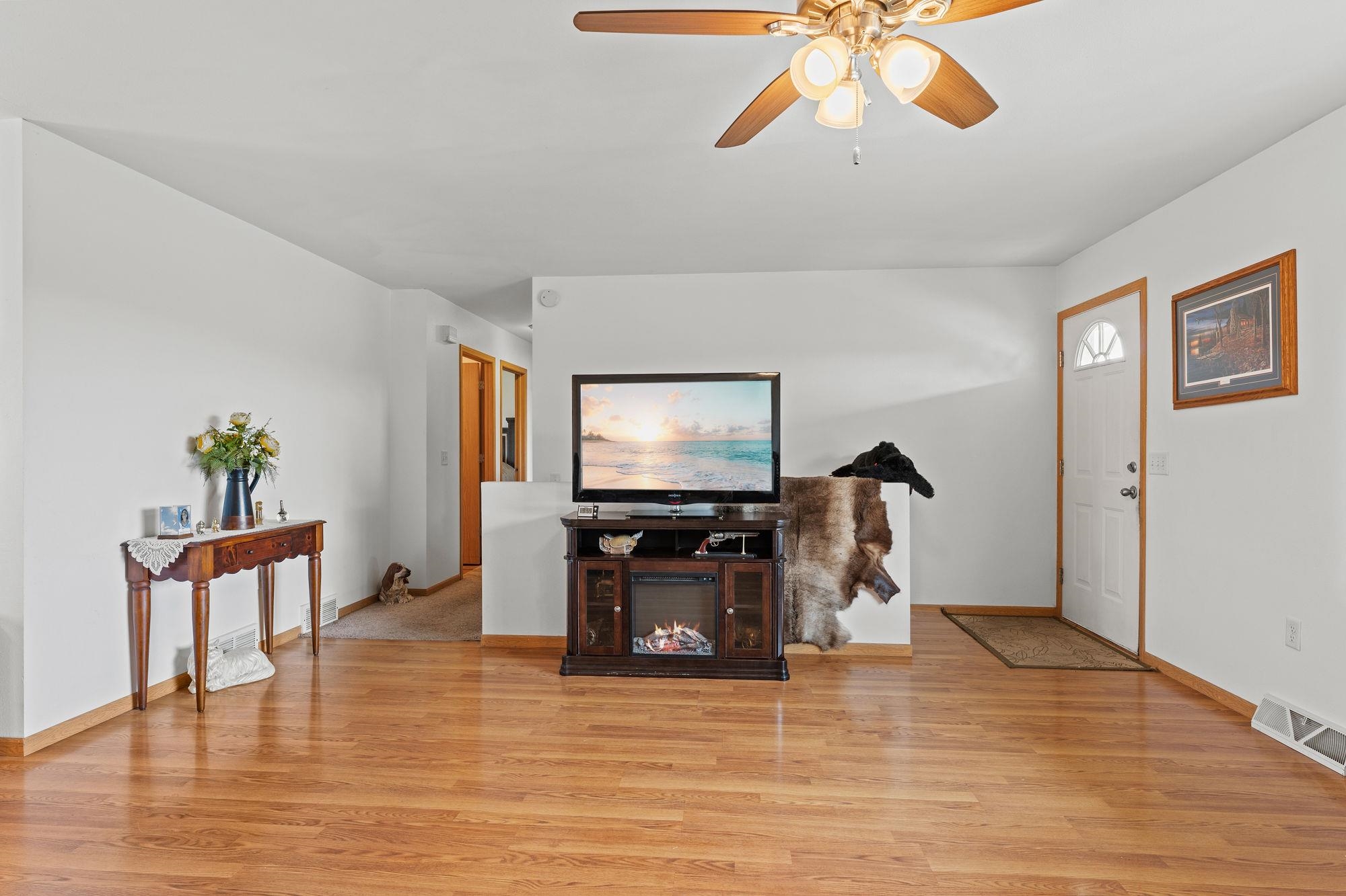 38 Dessa Rain Drive Reedsburg, WI 53959 - Photo 8 of 43
