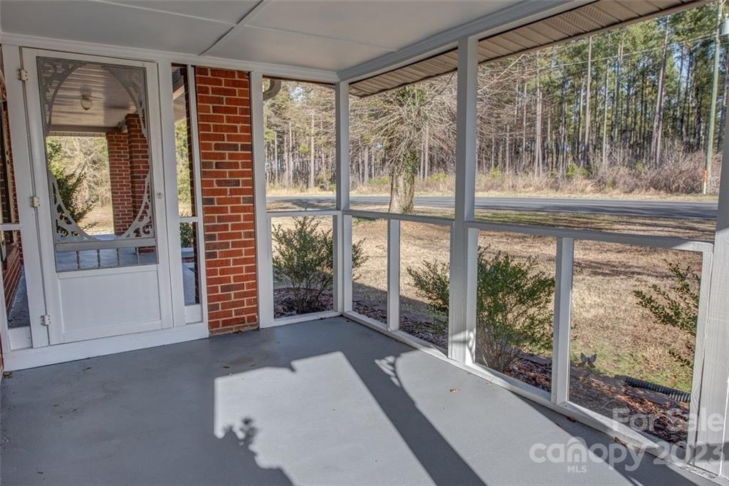268 Davis Road Shelby, NC 28152 - Photo 5 of 39 Gallery Image 5