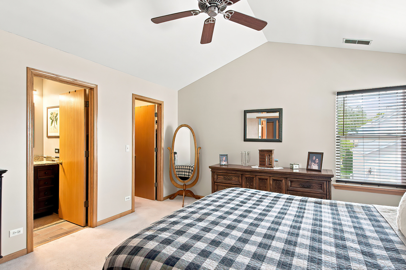 783 Manor Road Crystal Lake, IL 60014 - Photo 23 of 35