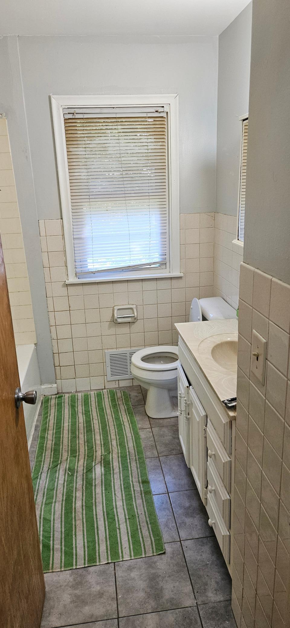 426 Griffith Street St. Paul, MN 55106 - Photo 5 of 8