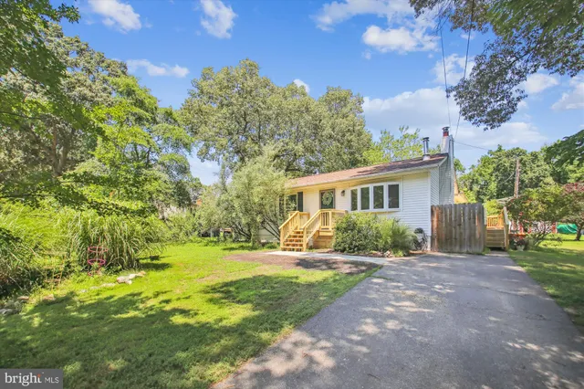 $450,000 | 1590 Long Point Road, Pasadena, MD 21122