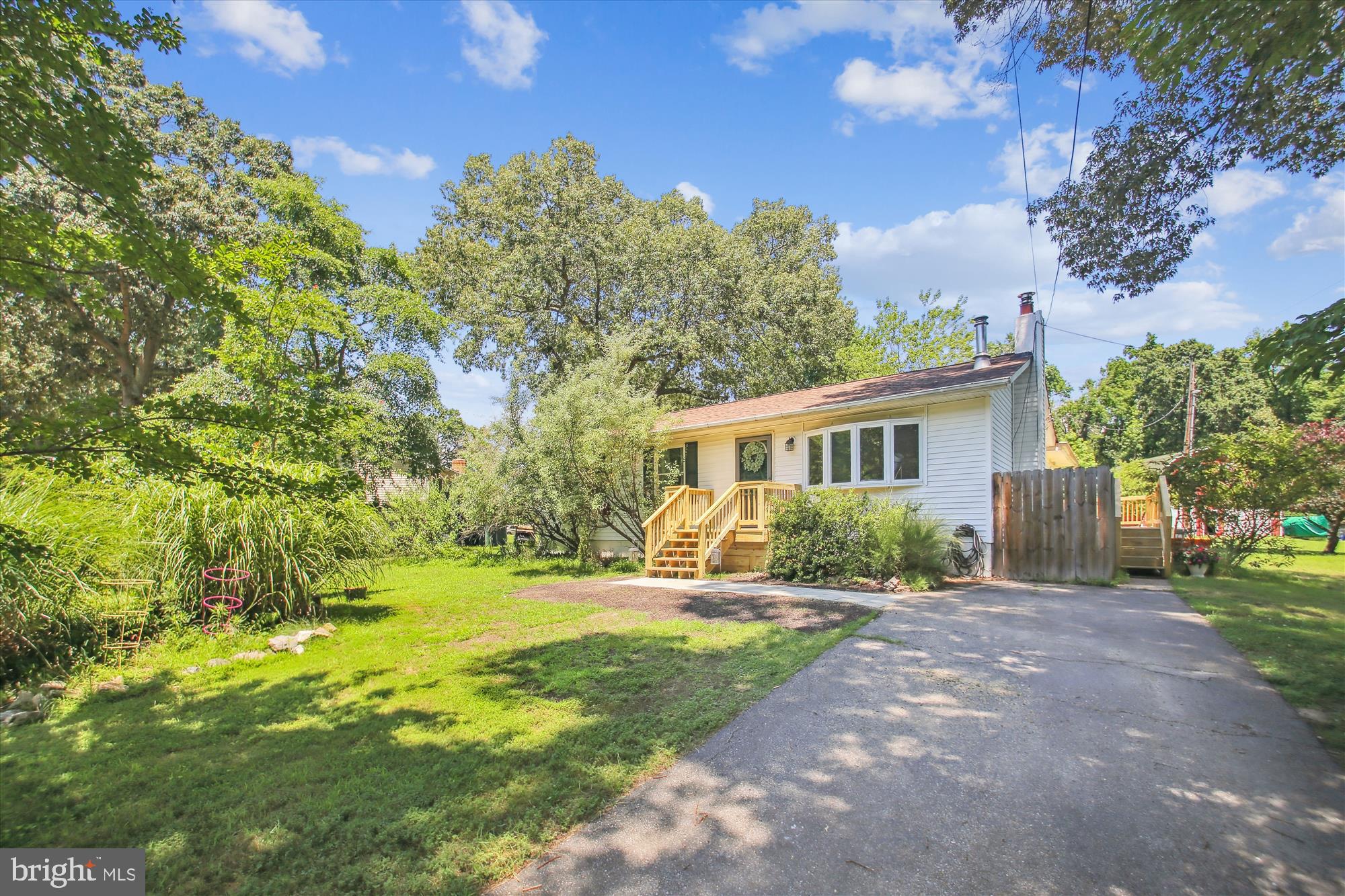 1590 Long Point Road Pasadena, MD 21122 - Photo 2 of 29