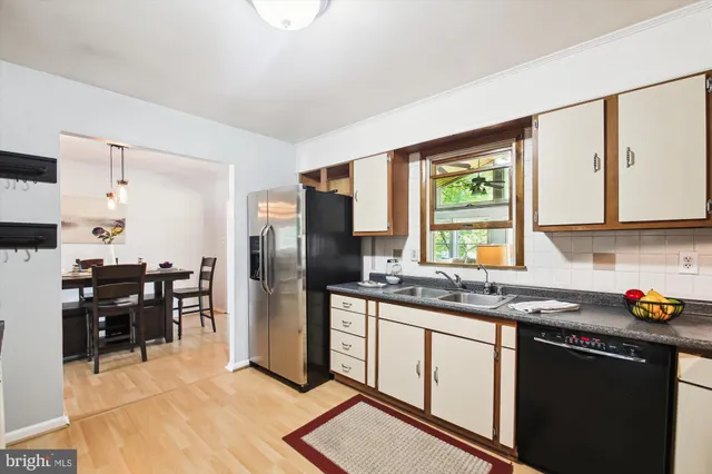 $450,000 | 1590 Long Point Road, Pasadena, MD 21122