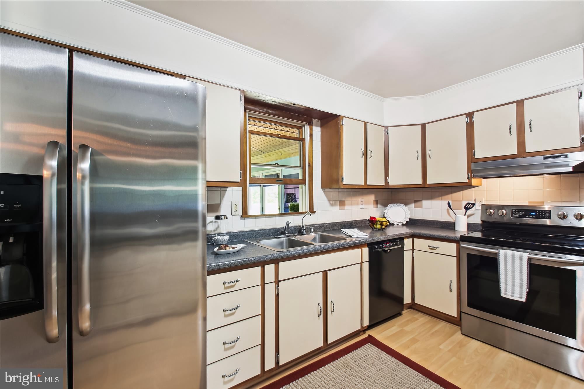 1590 Long Point Road Pasadena, MD 21122 - Photo 9 of 29