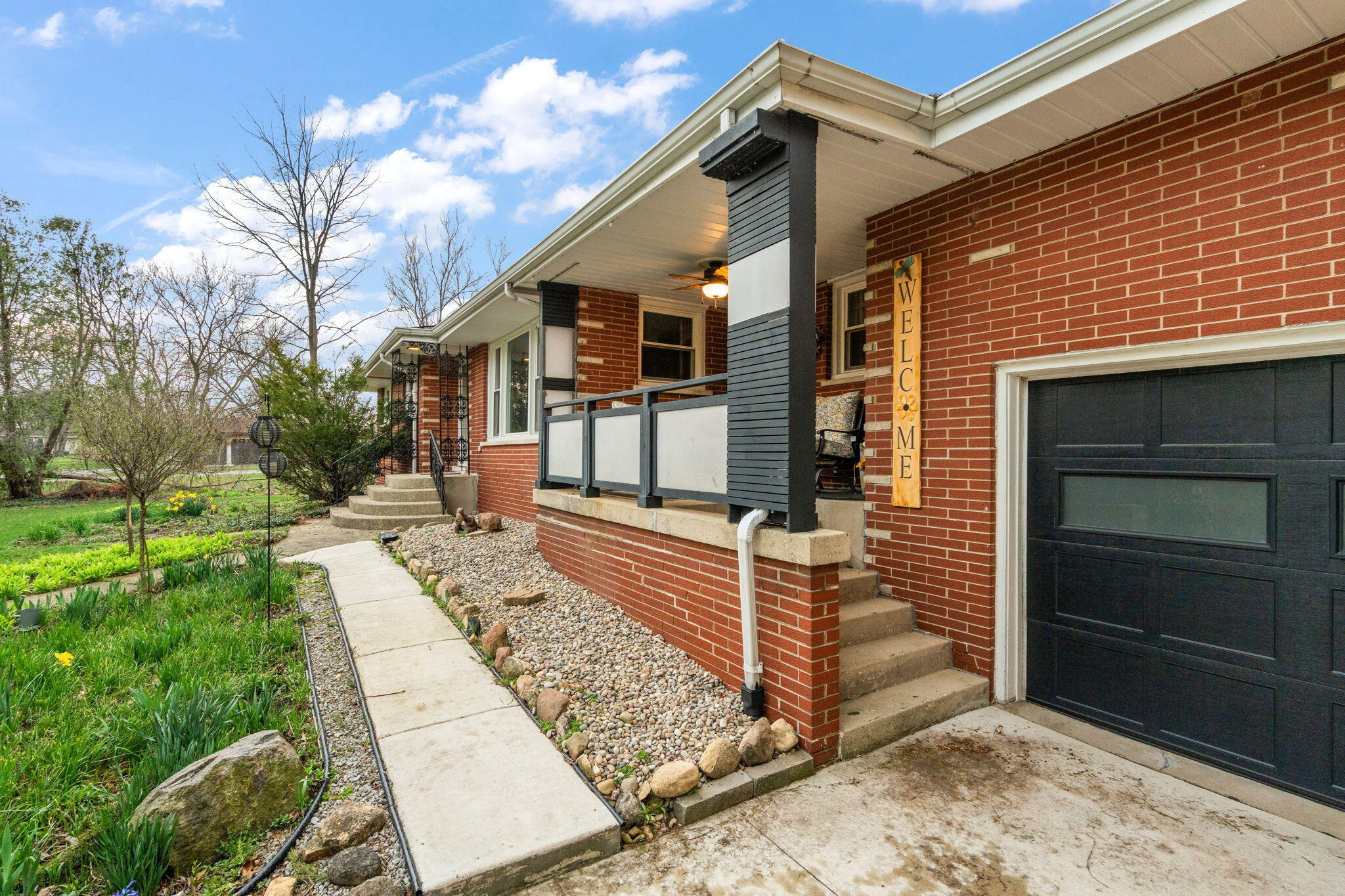 8814 Lee Street Crown Point, IN 46307 - Photo 3 of 47 2048x1365