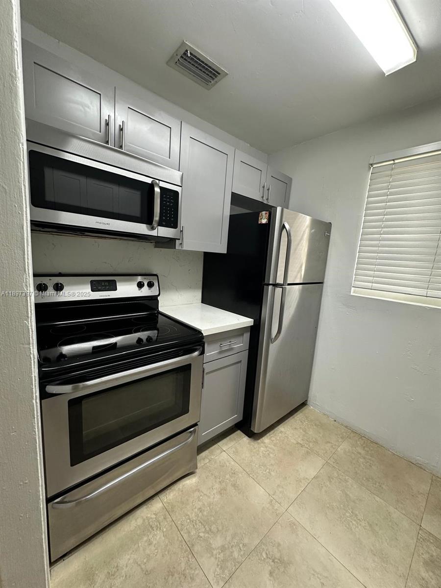 3233 South Le Jeune Road, Unit 3233 Coral Gables, FL 33134 - Photo 7 of 14