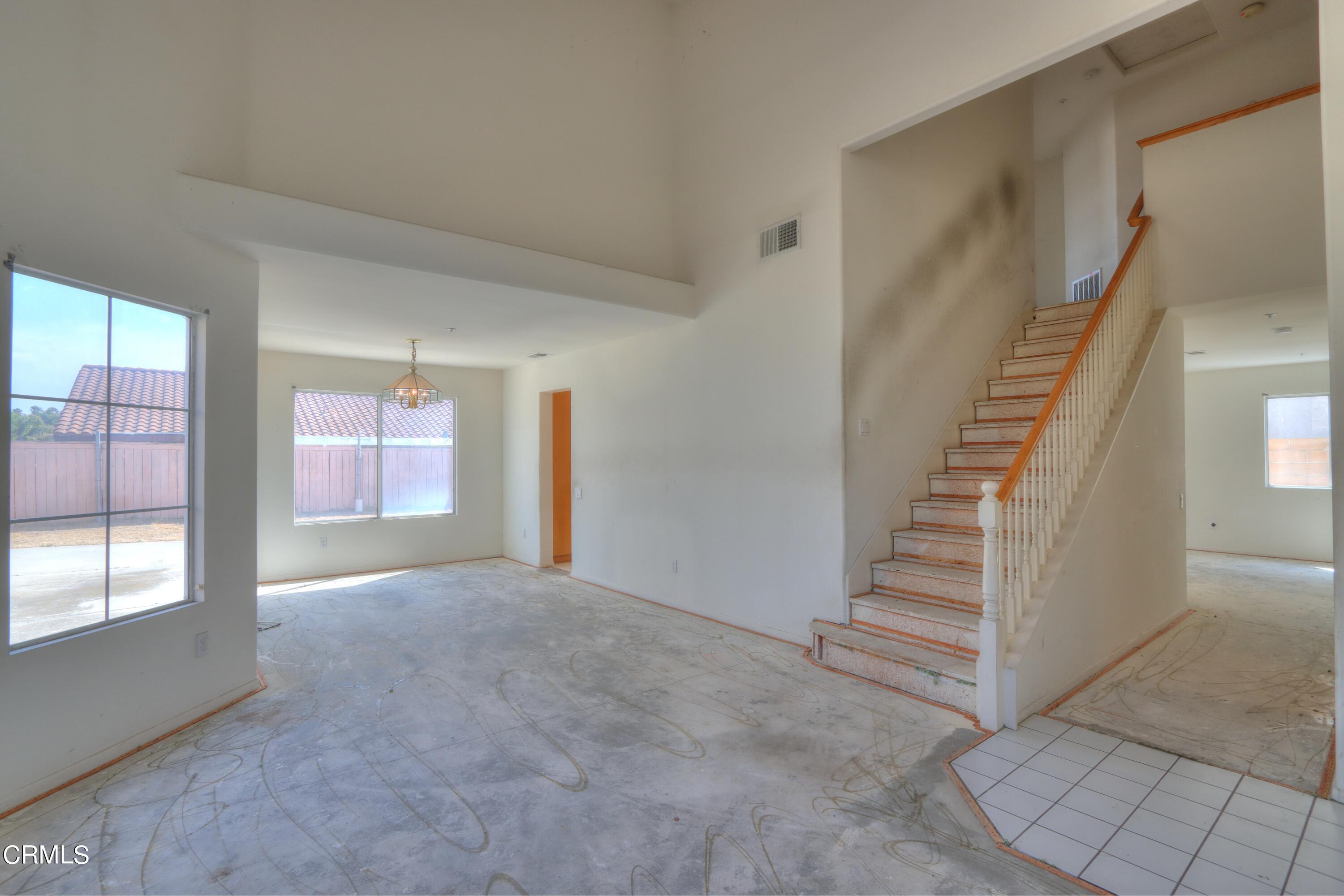 612 Perth Place Oxnard, CA 93035 - Photo 11 of 23 K