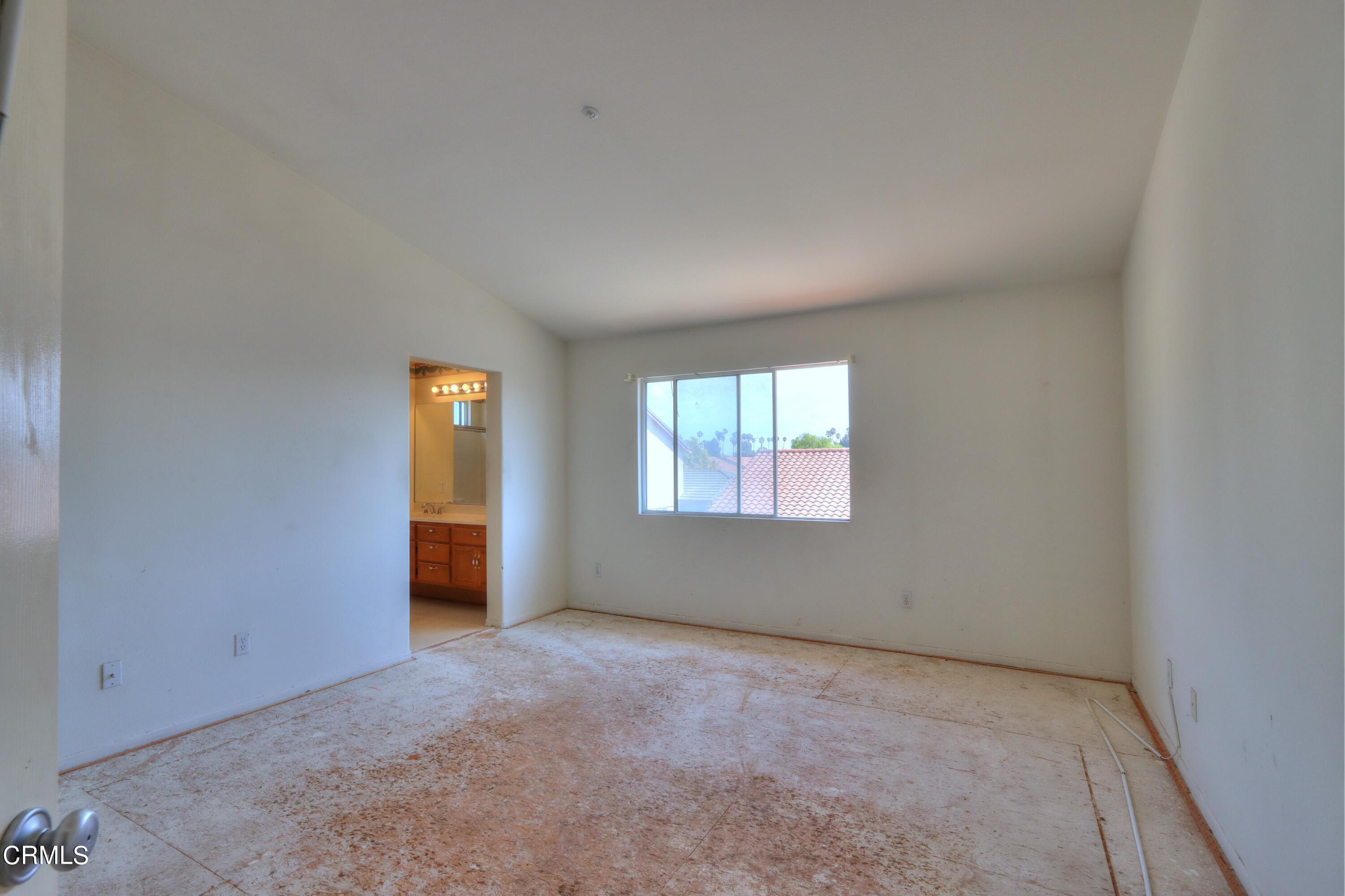 612 Perth Place Oxnard, CA 93035 - Photo 15 of 23 O