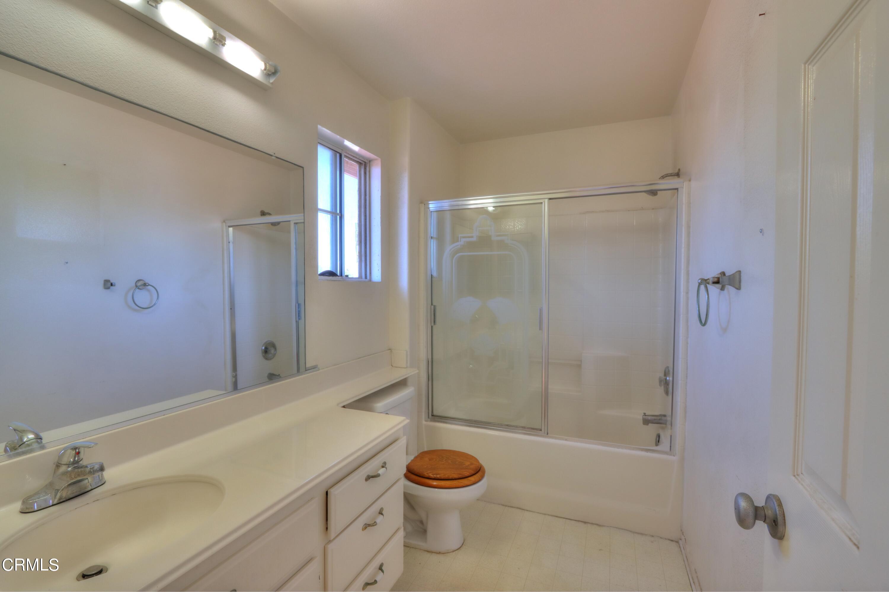 612 Perth Place Oxnard, CA 93035 - Photo 21 of 23 U