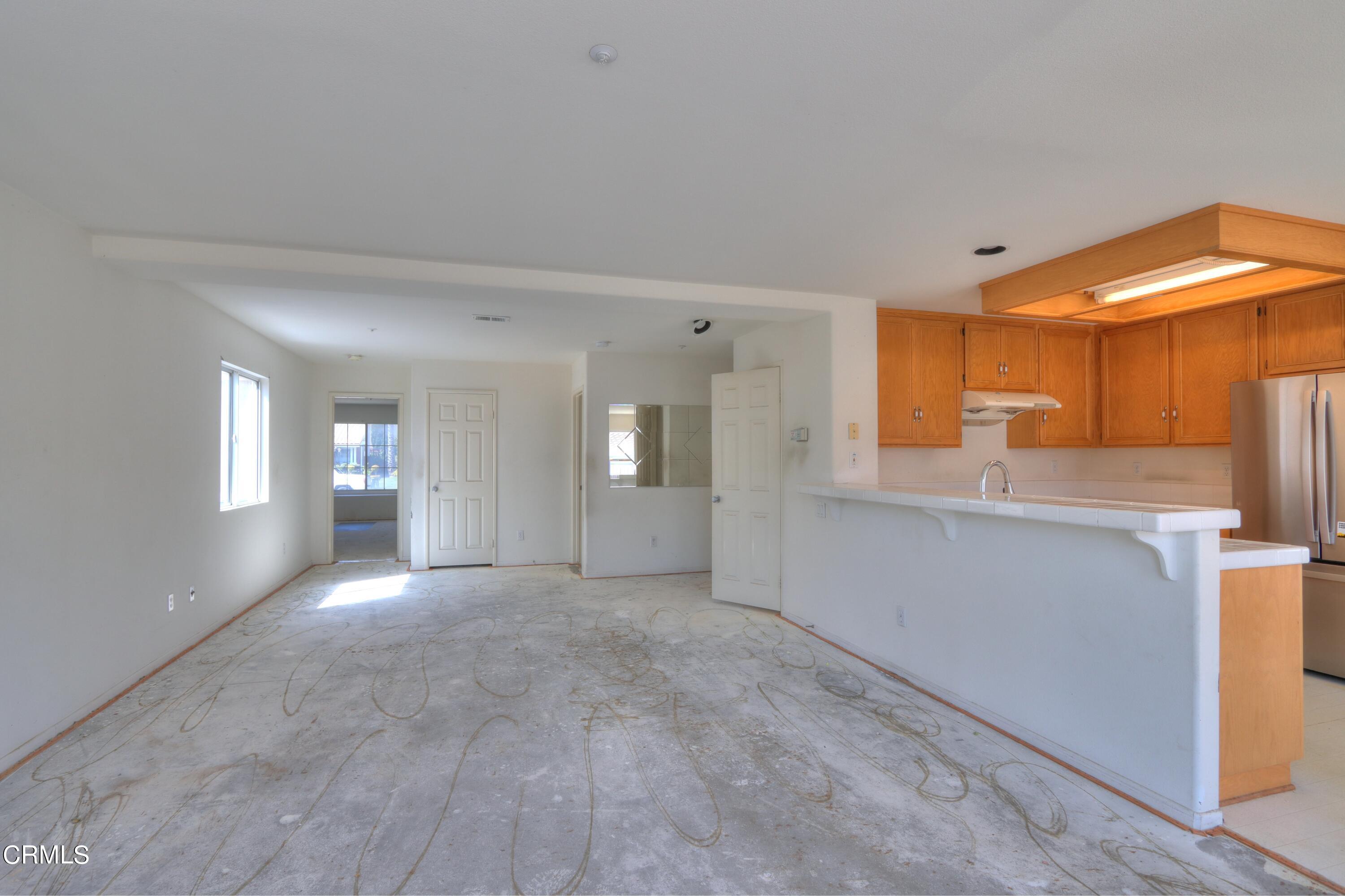 612 Perth Place Oxnard, CA 93035 - Photo 7 of 23 G
