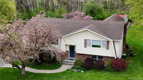 $550,000 | 94 Booth Road, Chester, NY 10918