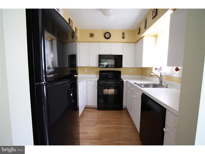 5500 Rinker Circle, Unit 322 Doylestown, PA 18902 - Photo 8 of 23 Kitchen