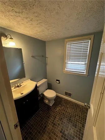 $800 | 2990 Mountain Trace Northeast, Roswell, GA 30075