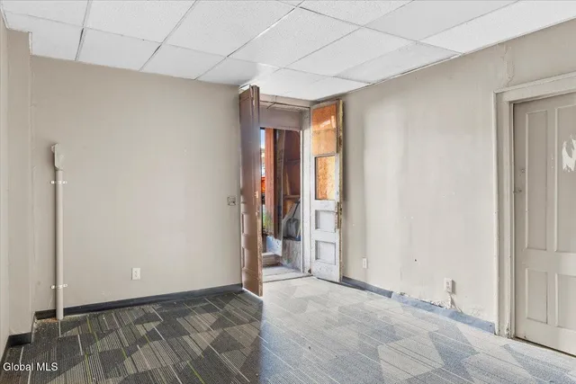 $159,900 | 36 East Main Street, Amsterdam, NY 12010