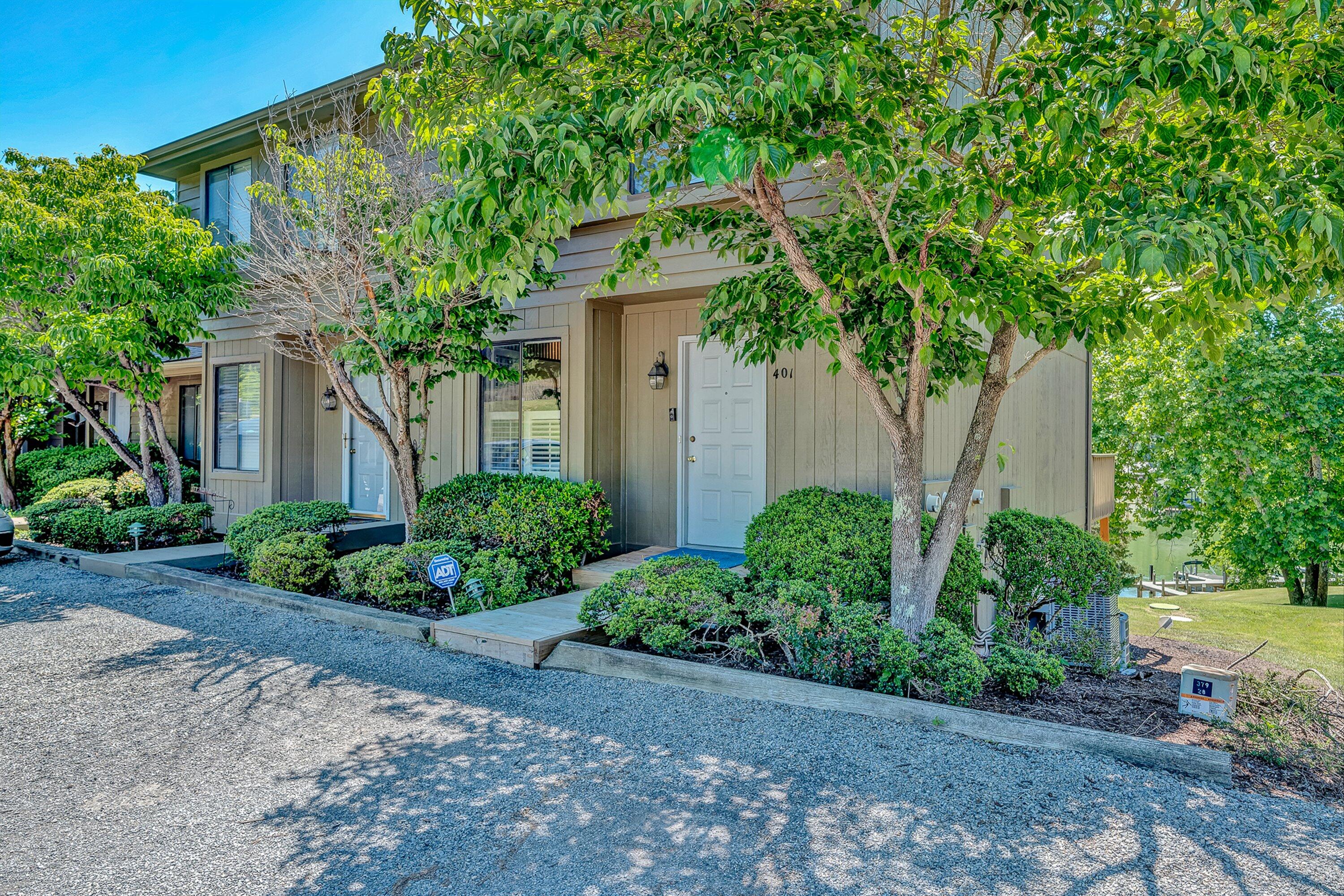 401 Harbor Ridge Drive Goodview, VA 24095 - Photo 1 of 35 02-VM-06635