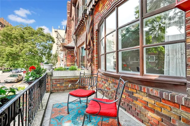 a outdoor view with sitting space