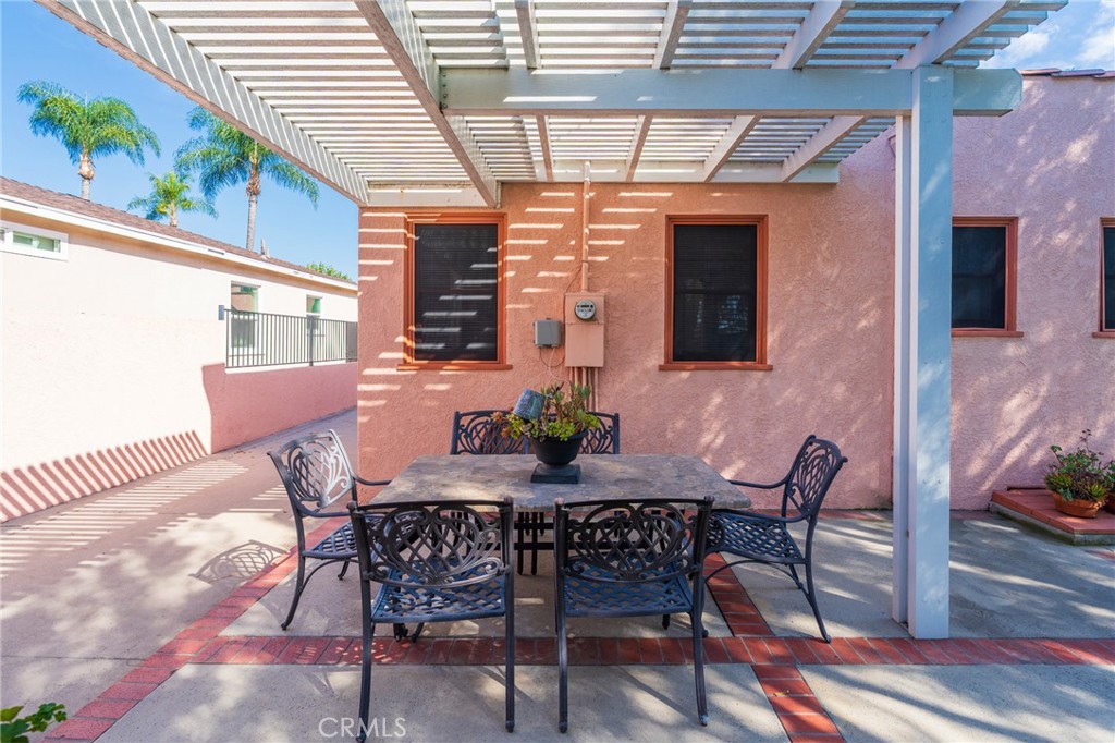 405 North Janss Street Anaheim, CA 92805 - Photo 26 of 33 a view of a dining room with furniture and chandelier