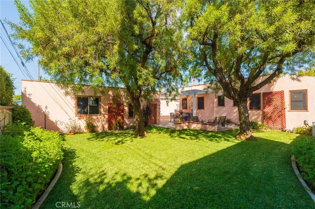a view of a garden with a tree