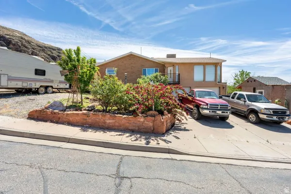 $375,000 | 121 North 100 East, La Verkin, UT 84745