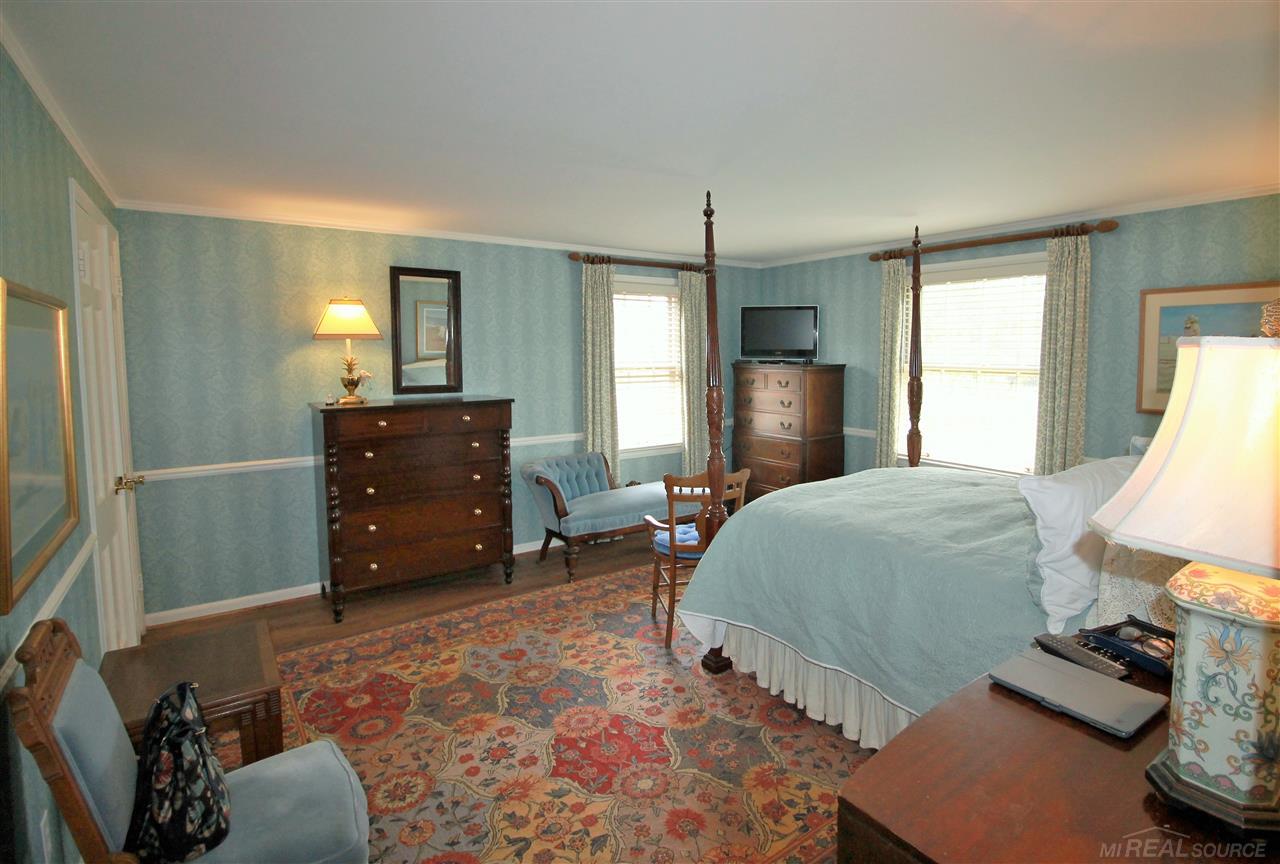 307 McMillan Road Grosse Pointe, MI 48236 - Photo 21 of 48 50010881-20.JPG