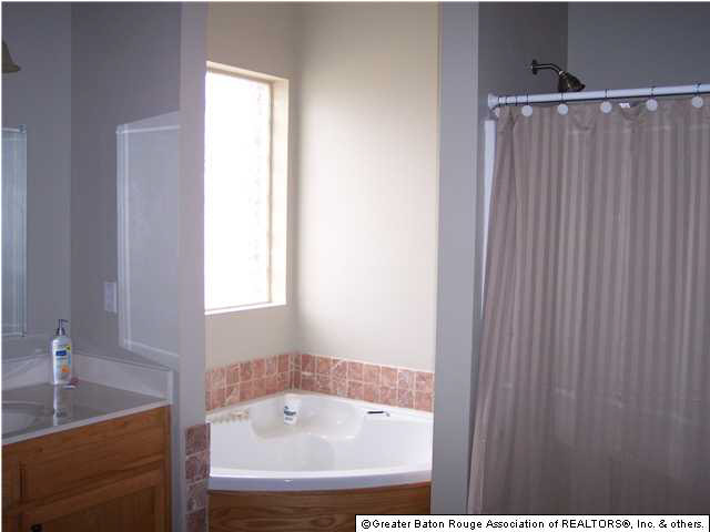13607 Peairs Road Zachary, LA 70791 - Photo 16 of 18 Gallery Image 16