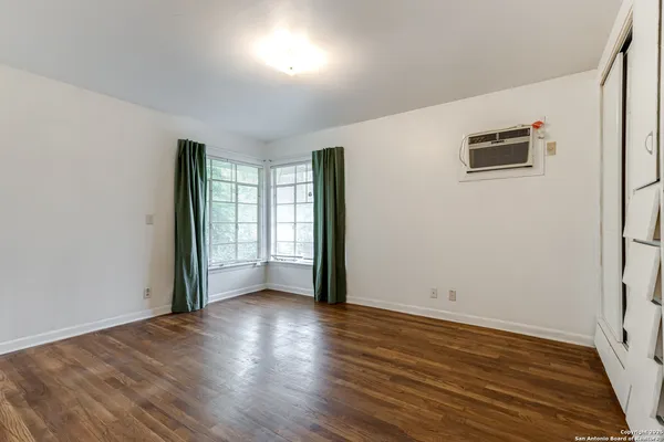 $1,395 | 354 Brettonwood Drive, San Antonio, TX 78218