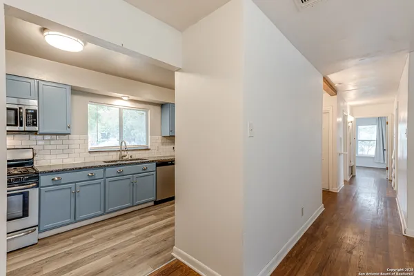 $1,395 | 354 Brettonwood Drive, San Antonio, TX 78218