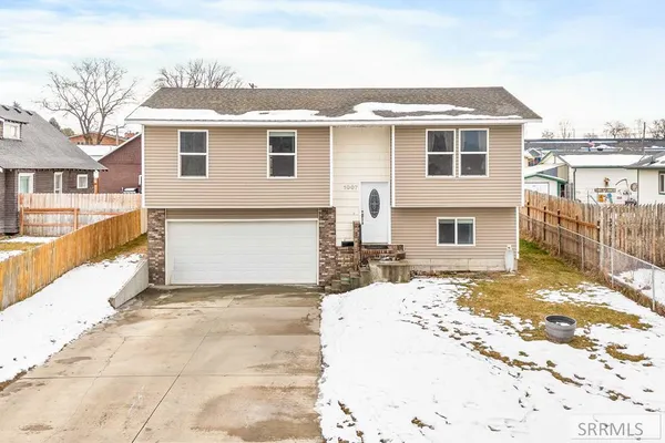 $340,000 | 1007 Falls Avenue, American Falls, ID 83211