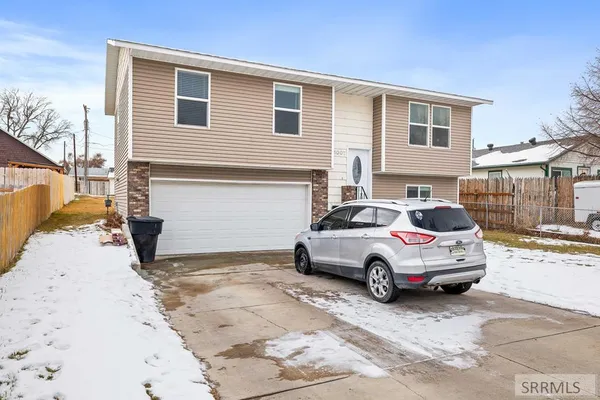 $340,000 | 1007 Falls Avenue, American Falls, ID 83211