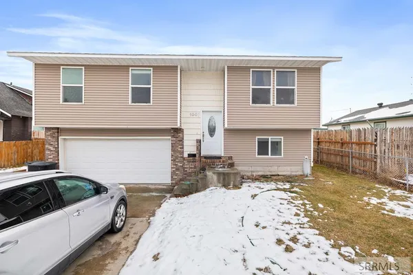 $340,000 | 1007 Falls Avenue, American Falls, ID 83211