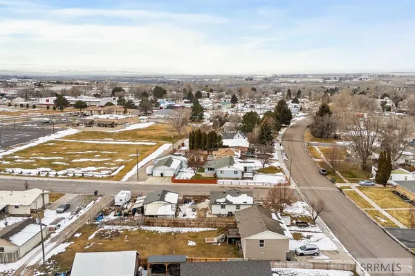 $340,000 | 1007 Falls Avenue, American Falls, ID 83211